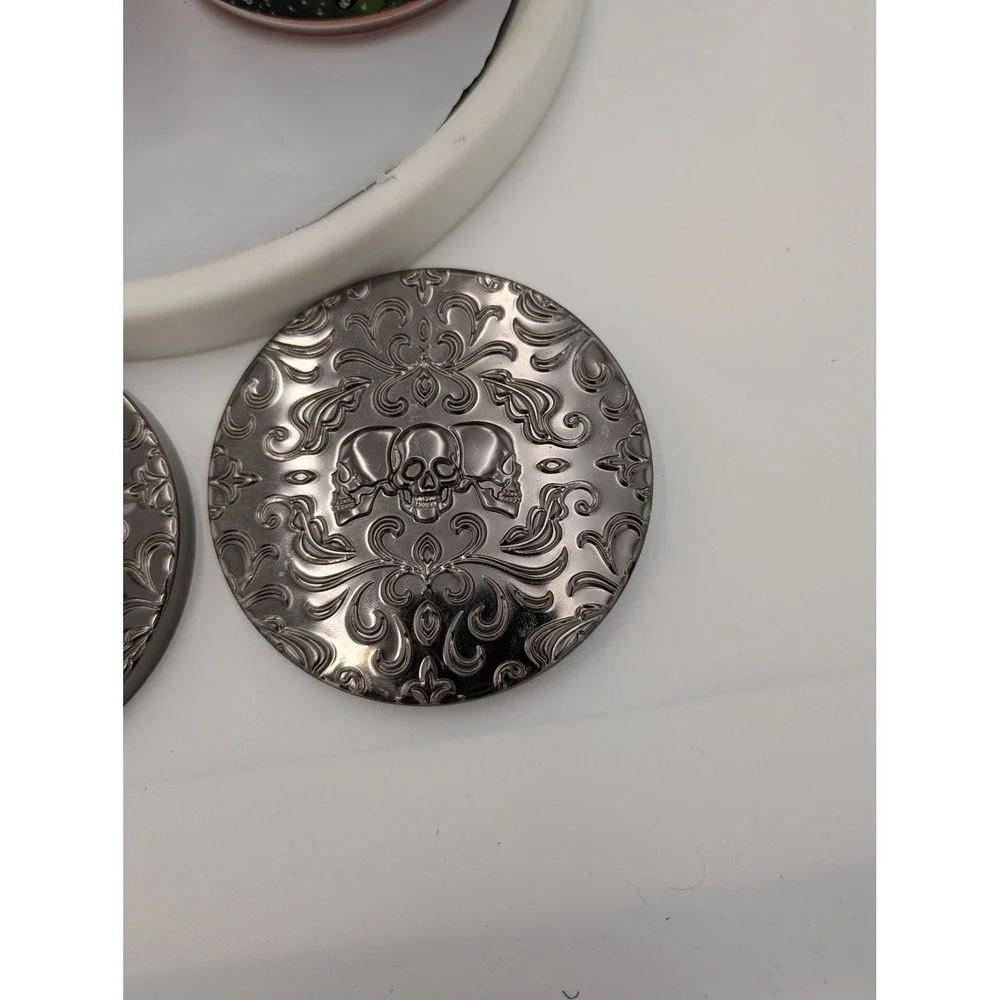Bath & Body Works Pumpkin Carving 3 Wick Candle Set of 2‎ Halloween Skull Lids